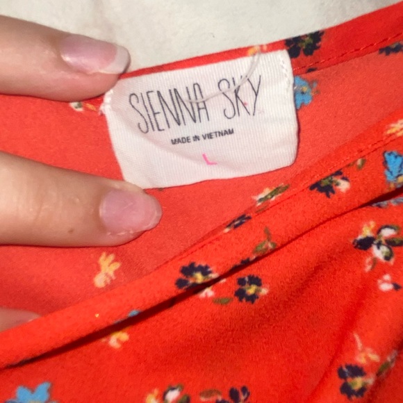 Flowered print top - Picture 4 of 4